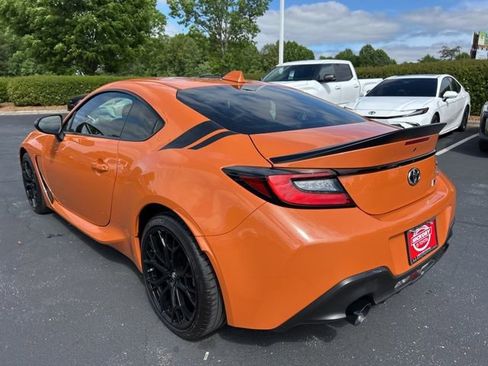 Used 2023 Toyota GR86 10th Anniversary SE RWD image 9