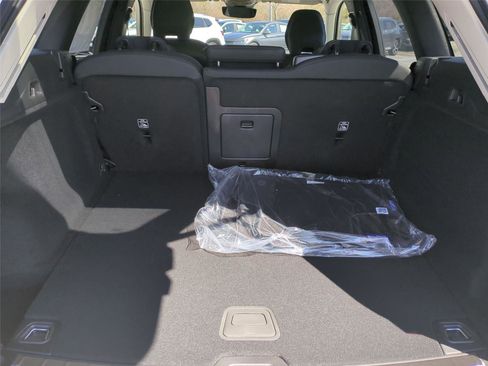 New 2026 Volvo XC60 B5 Plus w/ Climate Package image 20