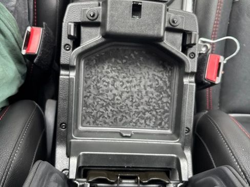 Used 2021 Jeep Wrangler Unlimited Rubicon AWD/4WD image 22