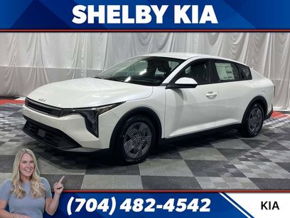 New 2026 Kia K4 LX
