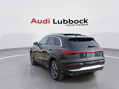 Certified 2025 Audi Q5 Premium w/ Convenience Package image 7