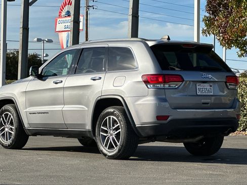 Certified 2020 Jeep Grand Cherokee Limited w/ Luxury Group II image 6