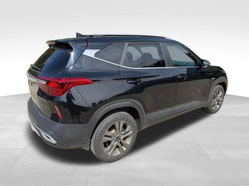 Used 2023 Kia Seltos S w/ Navigation Package AWD/4WD image 6