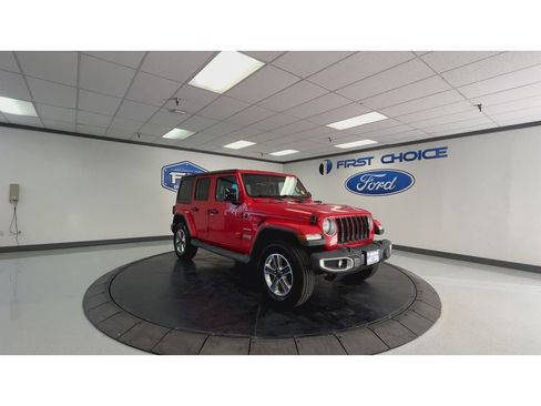 Used 2020 Jeep Wrangler Unlimited Sahara AWD/4WD image 4