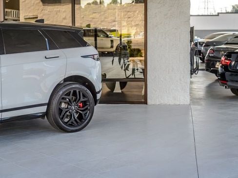 Used 2023 Land Rover Range Rover Evoque R-Dynamic SE AWD/4WD image 56