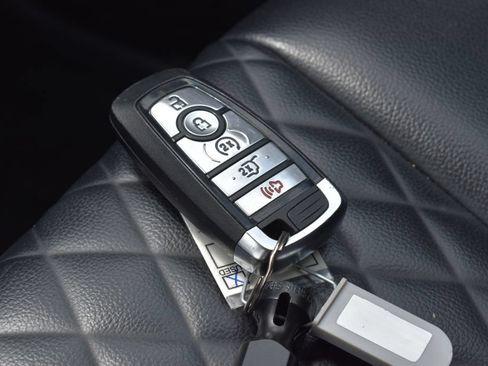 Used 2024 Ford Edge Titanium AWD/4WD image 13