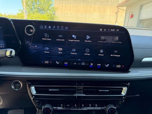 Used 2025 Chevrolet Traverse LT w/ Sun and Wheel Package AWD/4WD image 20
