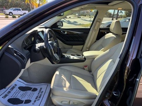 Used 2018 INFINITI Q50 Luxe w/ Essential Package (3.0T Luxe) image 11