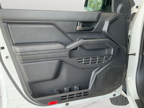 Used 2024 Toyota Tacoma SR AWD/4WD image 19