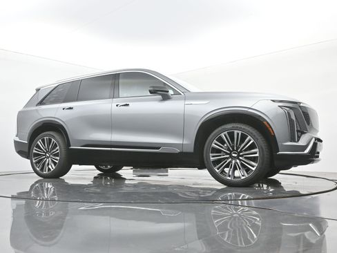 New 2026 Cadillac Vistiq Premium Luxury w/ LPO, Floor Liner Package image 21