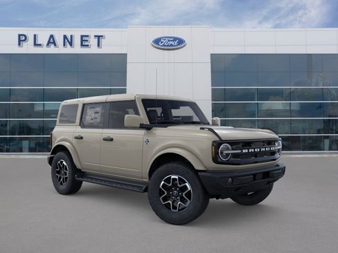 New 2026 Ford Bronco Outer Banks AWD/4WD image 9