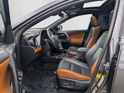 Used 2018 Toyota RAV4 SE w/ Power Extra Value Package image 15