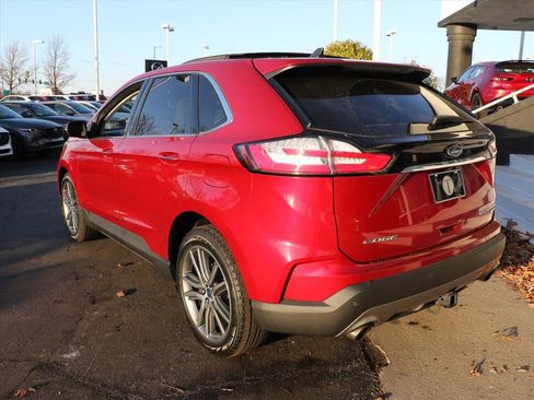 Used 2020 Ford Edge Titanium w/ Class II Trailer Tow Package image 3