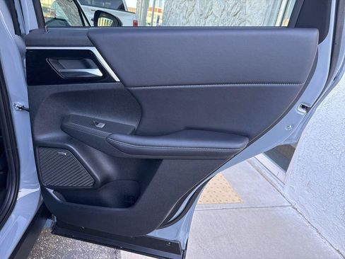 New 2026 Mitsubishi Outlander AWD image 35