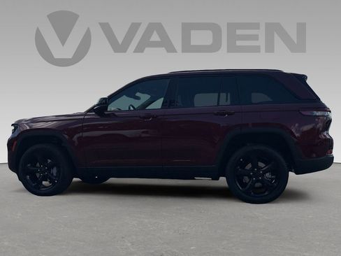 New 2025 Jeep Grand Cherokee Limited w/ Luxury Tech Group II image 9