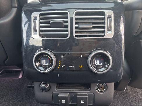 Used 2020 Land Rover Range Rover HSE AWD/4WD image 25