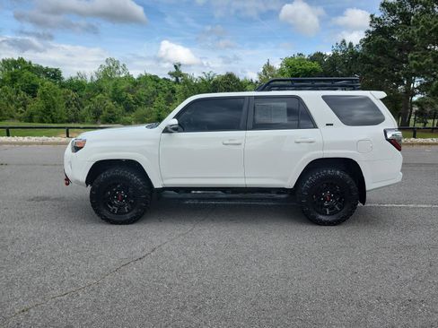 Used 2021 Toyota 4Runner SR5 Premium w/ Moonroof Package AWD/4WD image 2