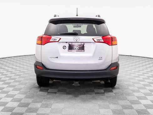 Used 2014 Toyota RAV4 LE image 5