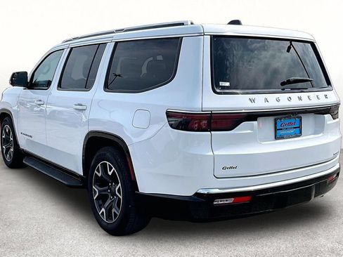 Used 2024 Jeep Wagoneer Series III w/ Flexible Seating Group AWD/4WD image 14