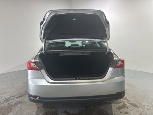 Used 2025 Toyota Camry Hybrid image 6