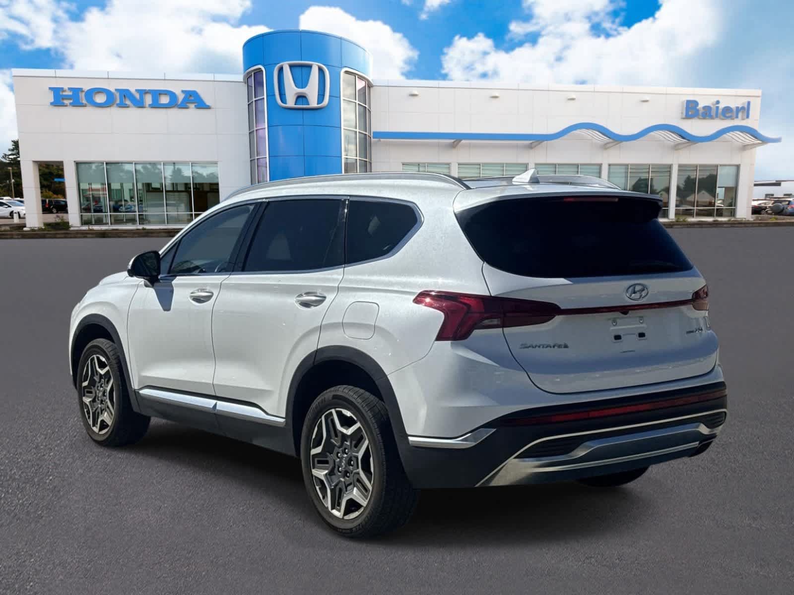 Used 2021 Hyundai Santa Fe Limited AWD/4WD image 3