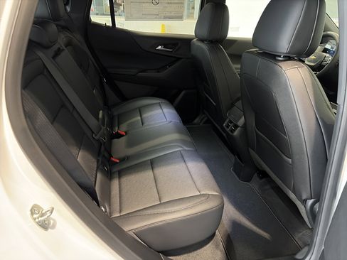 New 2026 Chevrolet Equinox LT w/ Convenience Package II image 12