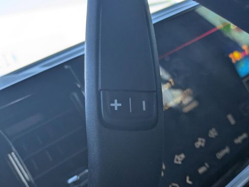 Used 2024 GMC Sierra 1500 Elevation image 18