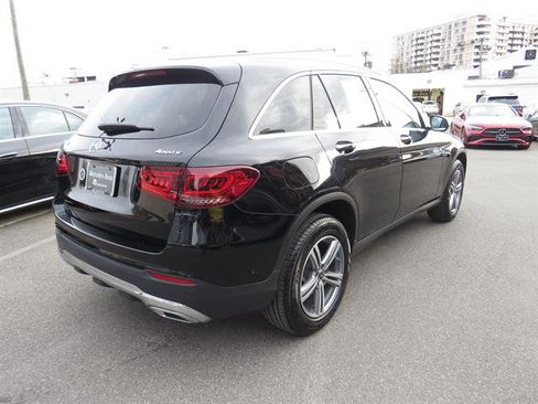 Certified 2022 Mercedes-Benz GLC 300 GLC 300 4MATIC image 4