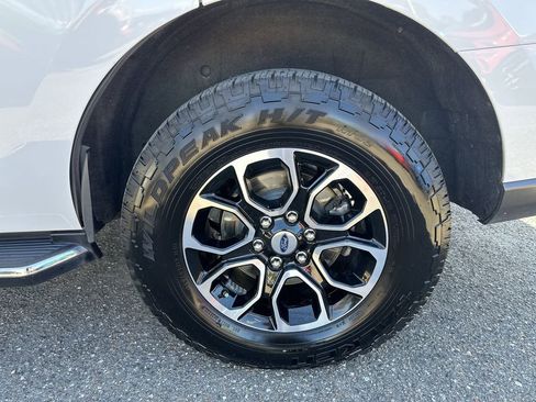 Used 2022 Ford Expedition XLT image 34