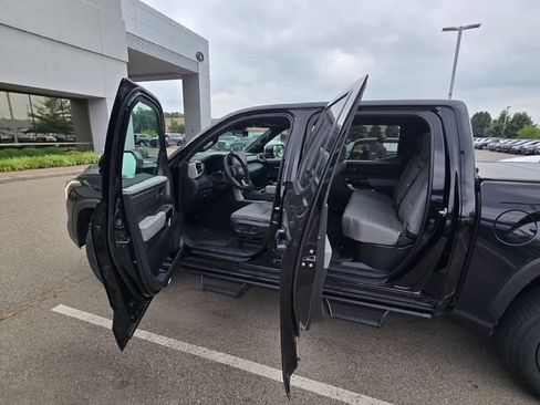 Used 2026 Toyota Tundra Limited AWD/4WD image 6