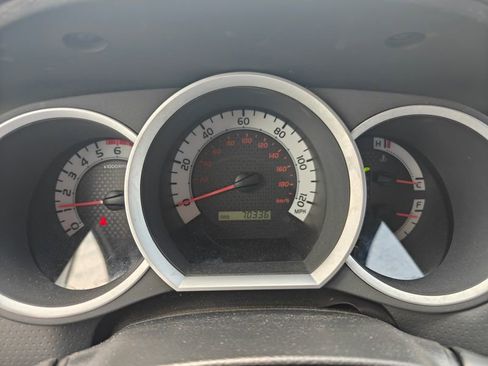 Used 2014 Toyota Tacoma 4x4 Access Cab V6 w/ TRD Off-Road Package image 13