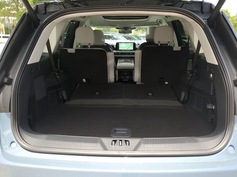 New 2026 Lincoln Aviator 2WD image 23