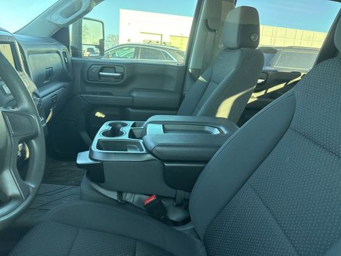 Certified 2022 Chevrolet Silverado 2500 Custom w/ Custom Value Package image 4