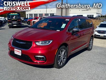 New 2026 Chrysler Pacifica Pinnacle