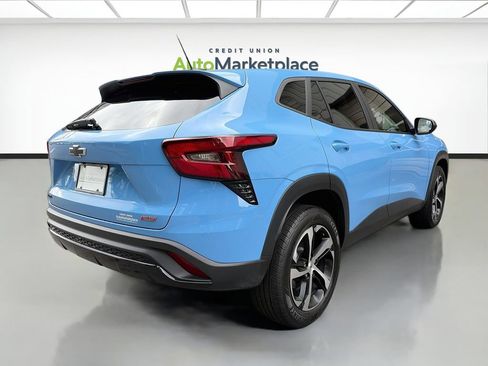 Used 2024 Chevrolet Trax RS w/ Driver Confidence Package FWD image 7
