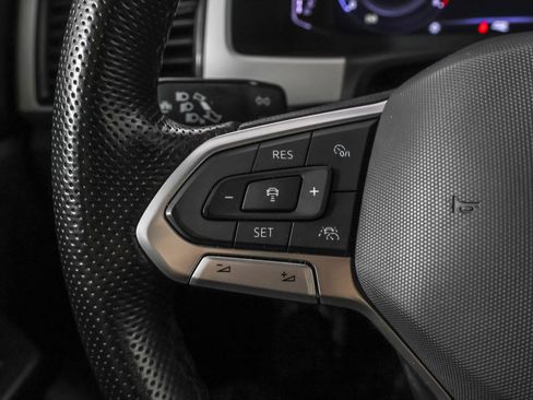 Used 2022 Volkswagen Atlas Cross Sport SEL Premium R-Line image 29