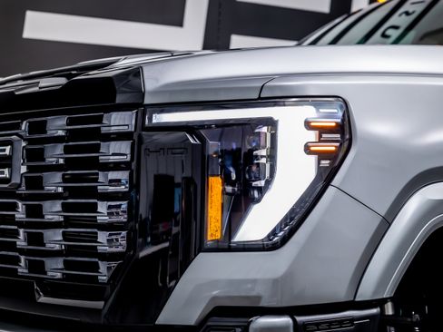 Used 2026 GMC Sierra 2500 Denali Ultimate w/ Max Trailering Package AWD/4WD image 16