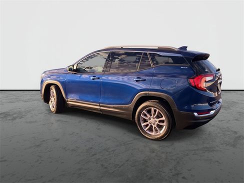 Used 2023 GMC Terrain SLT image 6