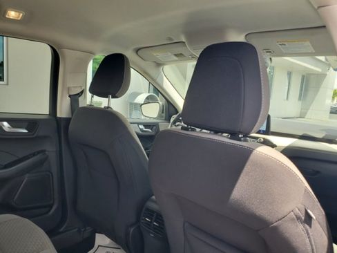 Used 2021 Ford Escape SE w/ SE Sport Appearance Package FWD image 29