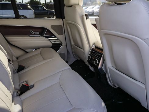 Certified 2023 Land Rover Range Rover SE AWD/4WD image 19