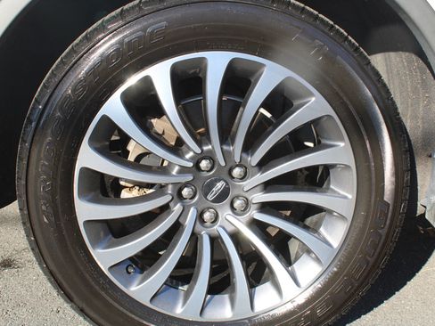 Used 2020 Lincoln Aviator Reserve w/ Equipment Group 201A image 22