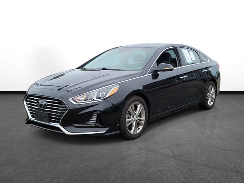 Used 2018 Hyundai Sonata SEL w/ Tech Package 02 FWD image 2
