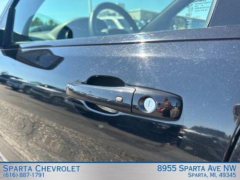 Used 2019 Jeep Grand Cherokee Altitude AWD/4WD image 10