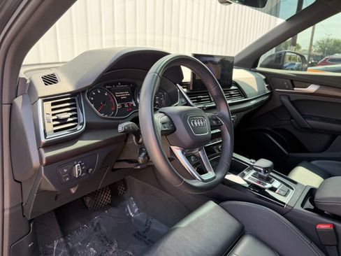 Used 2023 Audi Q5 2.0T Premium w/ Convenience Package AWD/4WD image 17