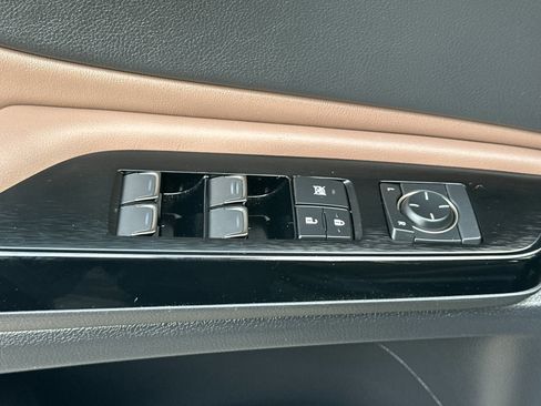 Used 2025 Lexus ES 350 image 11