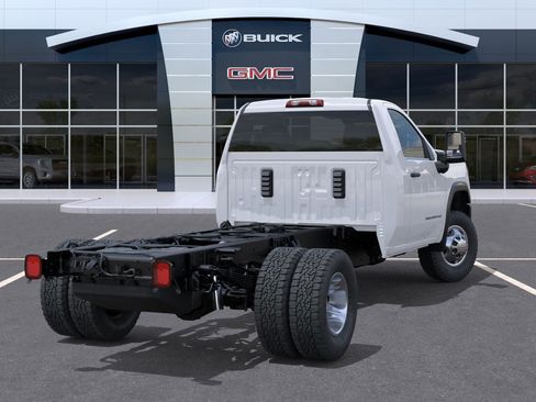 New 2026 GMC Sierra 3500 Pro w/ Convenience Package RWD image 31