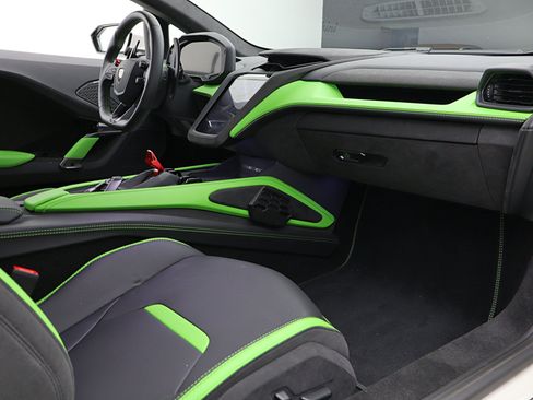 Used 2026 Lamborghini Temerario AWD/4WD image 35
