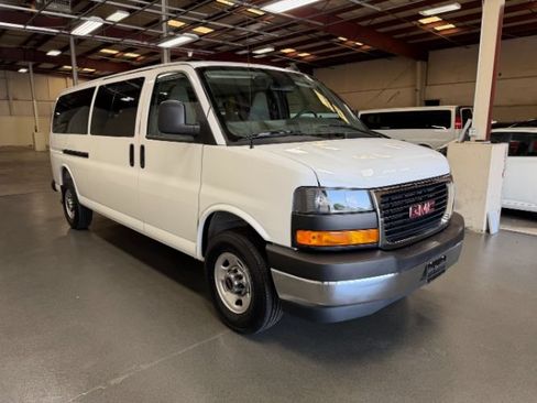 Used 2025 GMC Savana 3500 LT w/ LT Preferred Equipment Group RWD image 6