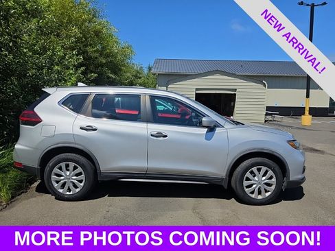 Used 2018 Nissan Rogue S AWD/4WD image 5