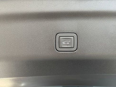 New 2026 Chevrolet Tahoe High Country AWD/4WD image 42